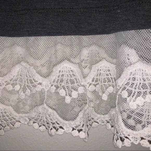 AB Studio Scoop Neck Top with Lace Trim Women’s Size Medium - Picture 4 of 10